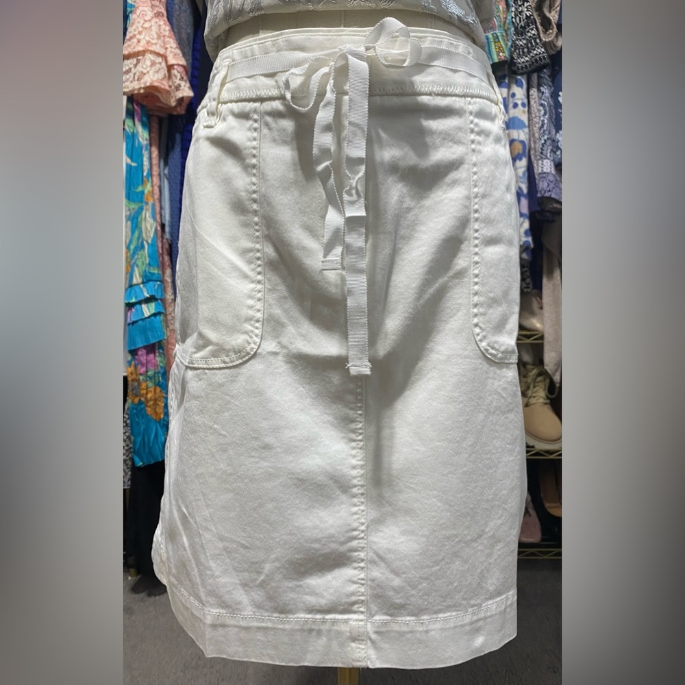 Ann Taylor LOFT  Bright White Tie-Waist Mini Skirt - Picture 2 of 10